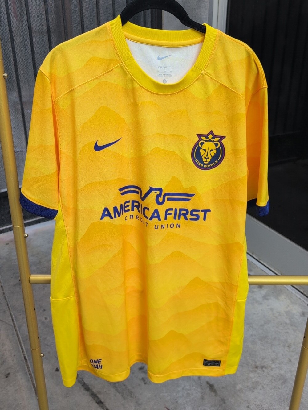 Men's Yellow Nike Utah Royals FC stadium home soccer jersey Size XL NWT